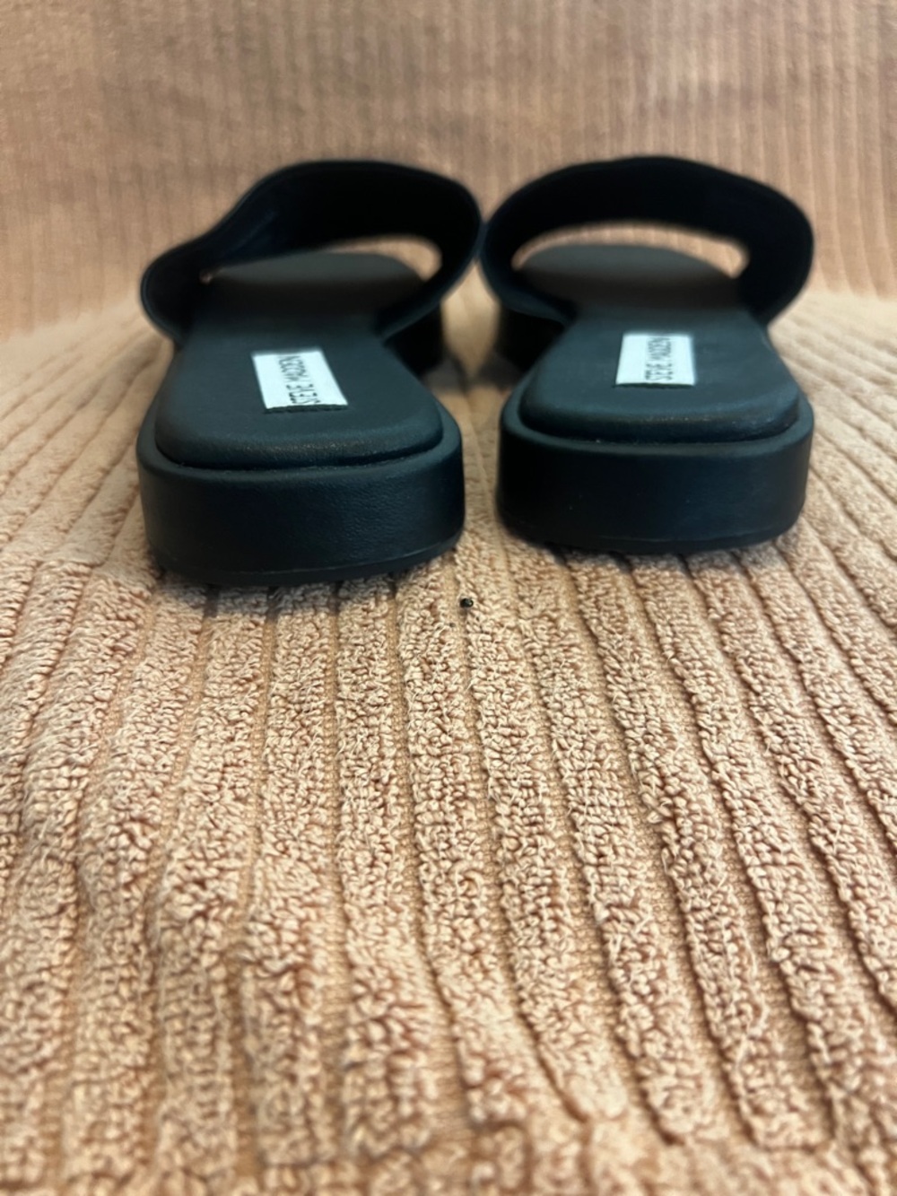 Steve Madden Dakoda Sandal anew without tags - Picture 4 of 6